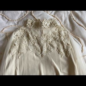 XL lace overlay and sweater material Top